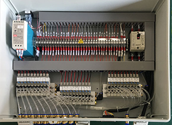 雅克福瑞控制箱